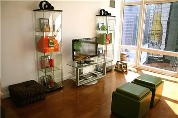 Rented by Lentini Real Estate | media 23