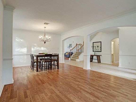 4th image of 10703 Barker Lake Ct