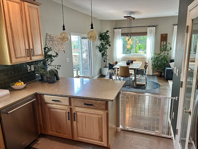 543 Cordova Ct — Photo 3