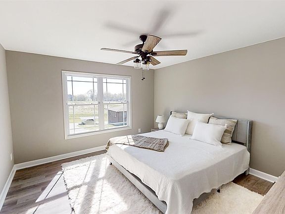 3rd image of 5078 Ike Cir