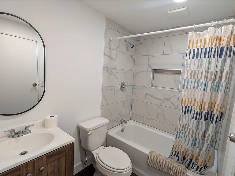 266 Hunters Gln — Photo 6