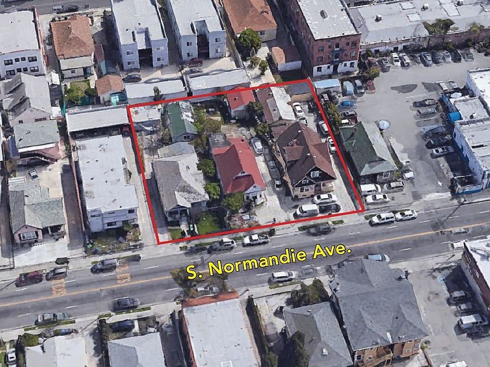2nd image of 1228 S Normandie Ave