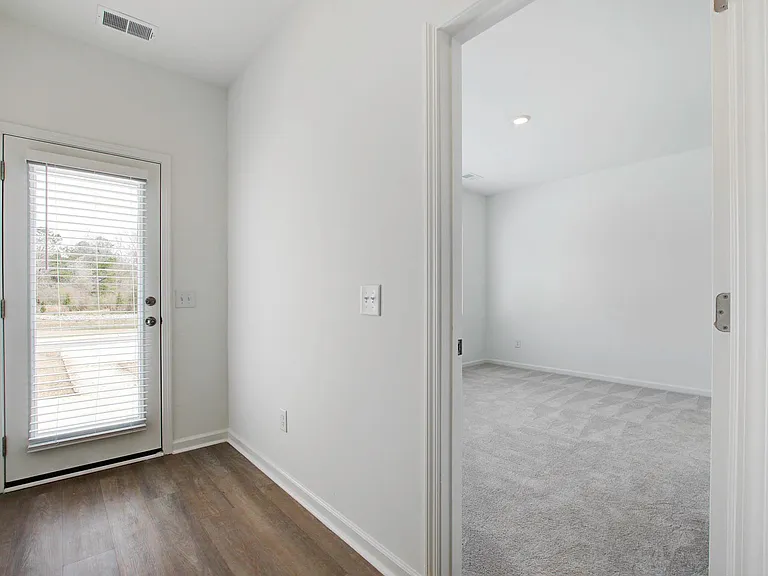 105 Pine Gate Dr — Photo 15