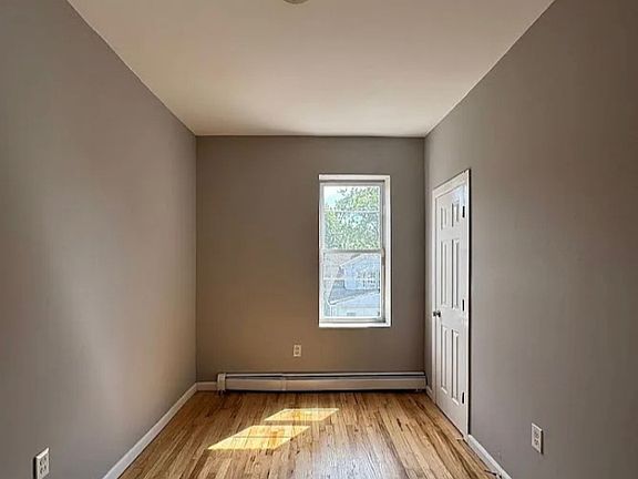 4th image of 90 Columbia Ave #B2