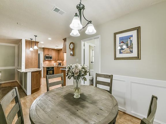 3rd image of 7619 Heritage Pines Dr