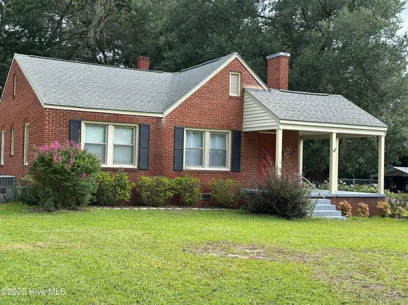 212 Richmond Avenue, Hamlet, NC 28345