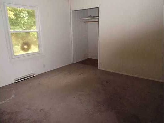 5th image of 1109 Smith Ln