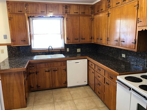 5th image of 1113 Lincoln Dr