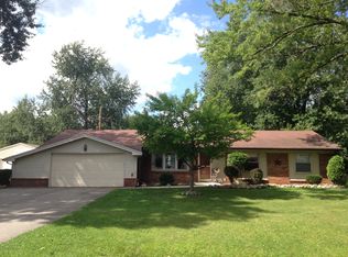1360 Indian Creek Dr, Temperance, MI 48182