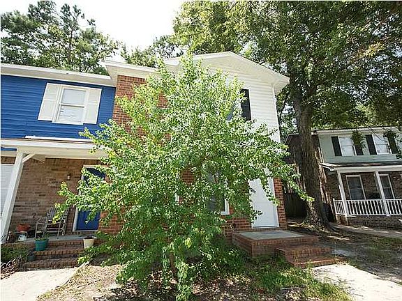 3rd image of 8717 Plantation Court Dr