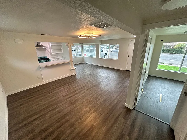 1525 W Orangeburg Ave — Photo 12