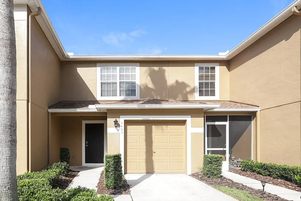 2 bed, 2.5 bath, 1296 sqft, $3,250 — Photo 1