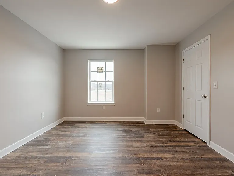 755 Fairview Rd #G — Photo 9