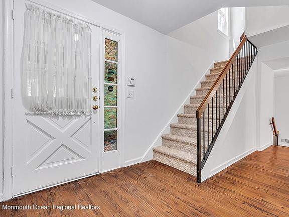 2nd image of 23 Barnes Ln
