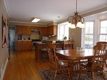 2nd image of 621 N Victoria Dr