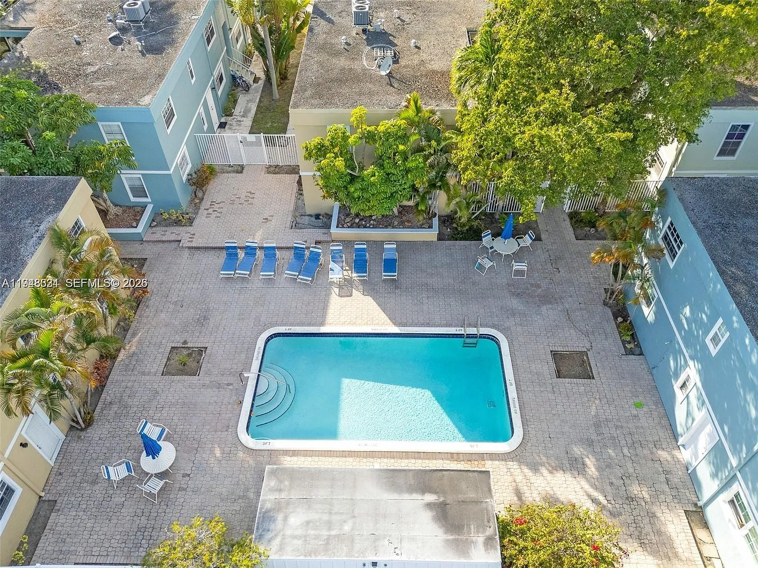 Garden Isle Villas Condo — Photo 2