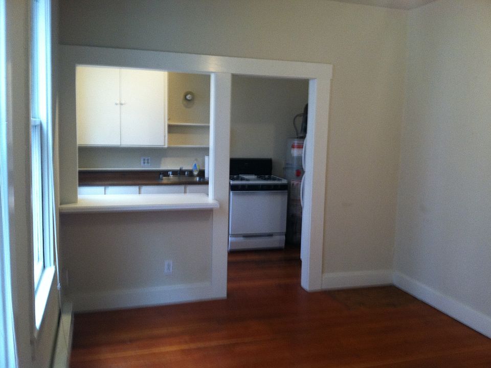 2nd image of 719 Fillmore St APT 102