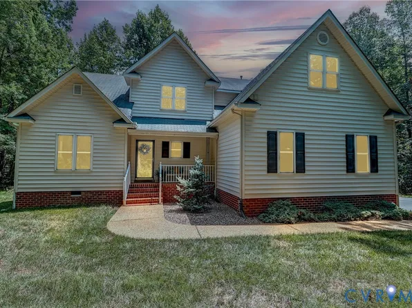 16184 Point Beverley Ct, Montpelier, VA 23192
