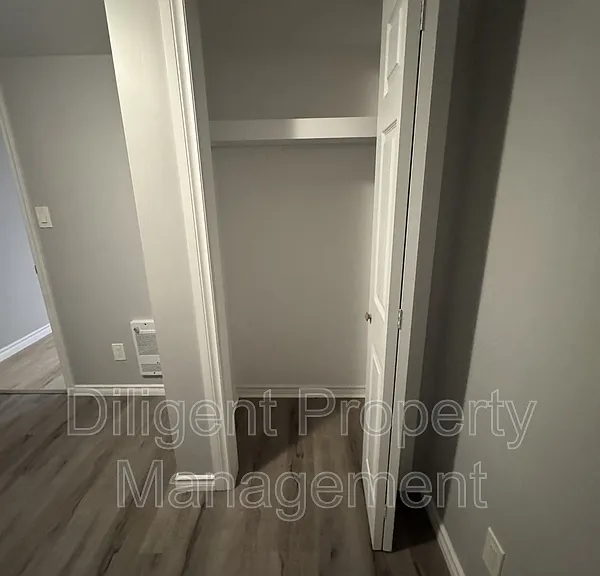 736 Stormont St #LOWER — Photo 26