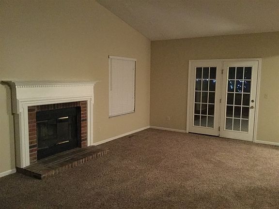 5th image of 848 Hunters Glen Dr