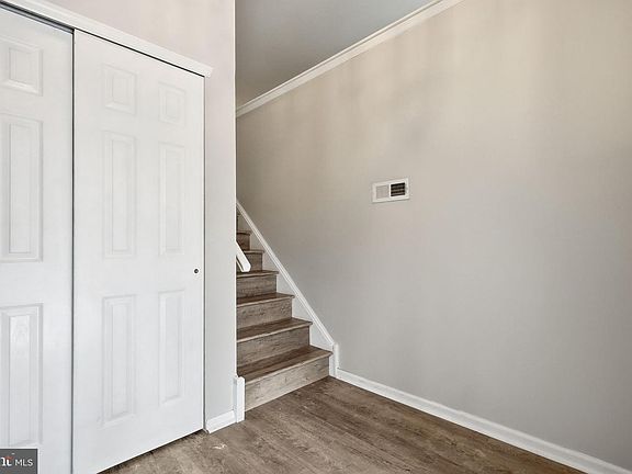 3rd image of 515 Williamsburg Way