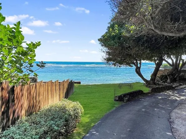 132 Royal Cir #A, Honolulu, HI 96816