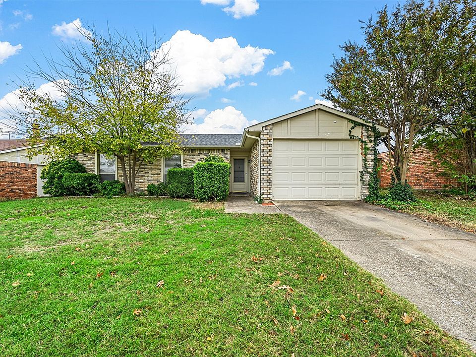 1st image of 718 Roaming Road Dr