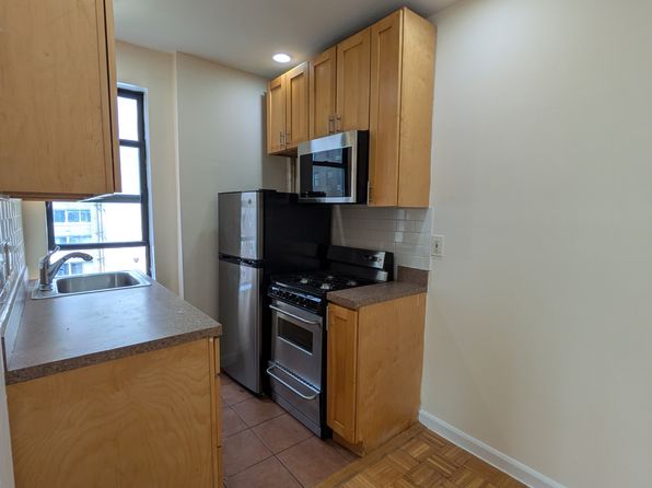 220 E 78th St APT 29