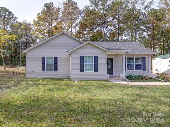2151 Pacer Rd, Lancaster, SC 29720
