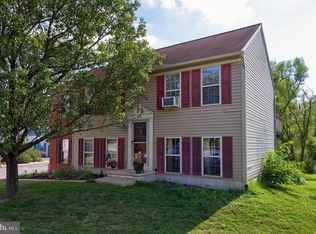 216 S Lime St, Quarryville, PA 17566
