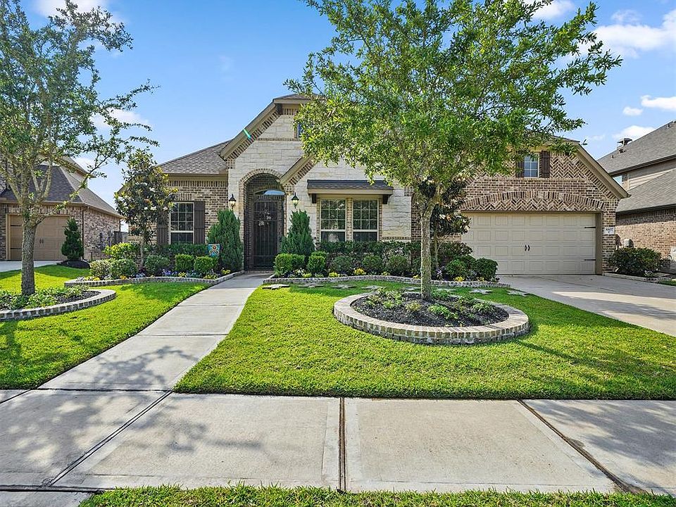1st image of 8807 Purdy Crescent Trl