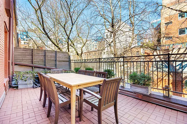 Sold by Douglas Elliman | media 12