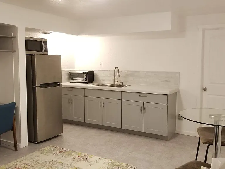 622 Paige Loop E — Photo 1