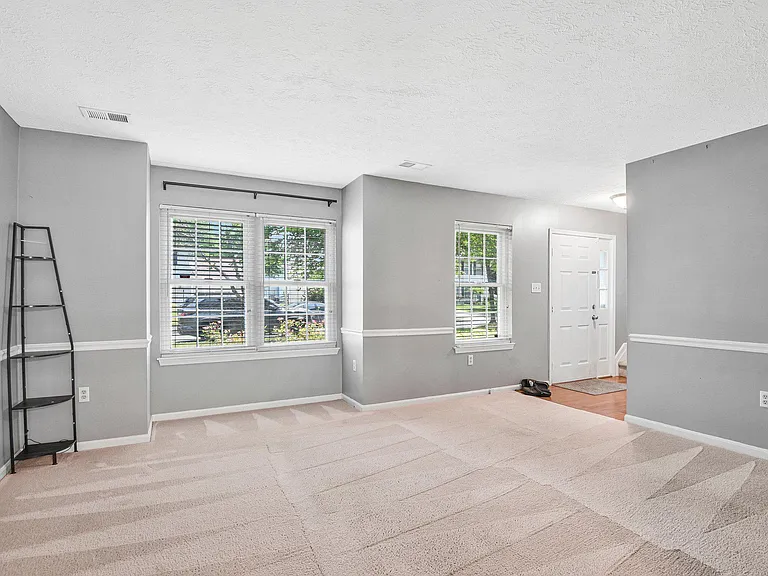 4037 Broadbill Cir — Photo 6