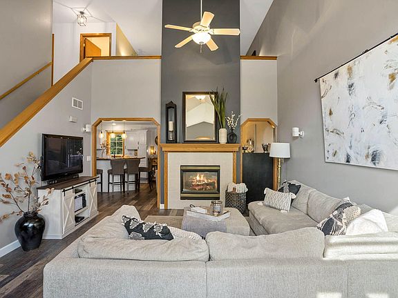 4th image of 2344 Brookstone Ln