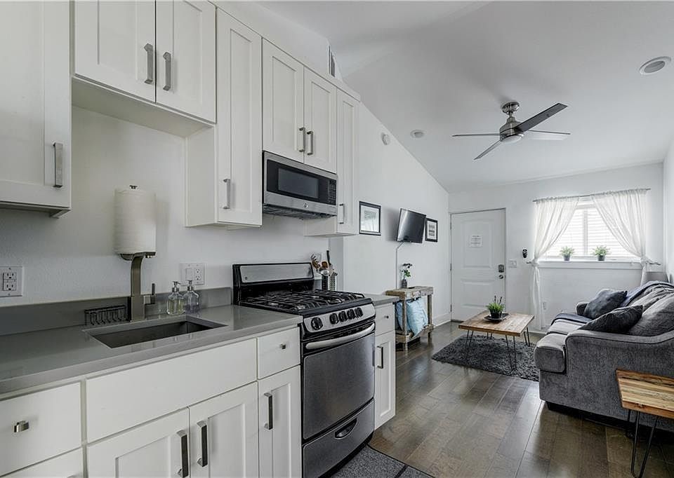 1st image of 1126 1/2 Chicon St #2