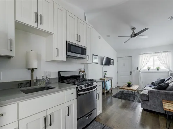 1126 1/2 Chicon St #2, Austin, TX 78702
