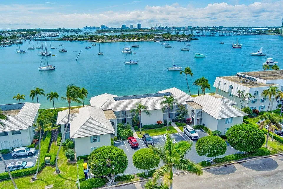 1071 Sugar Sands Blvd #7