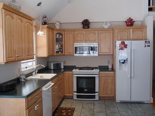 5th image of 115 Hubbard Ave