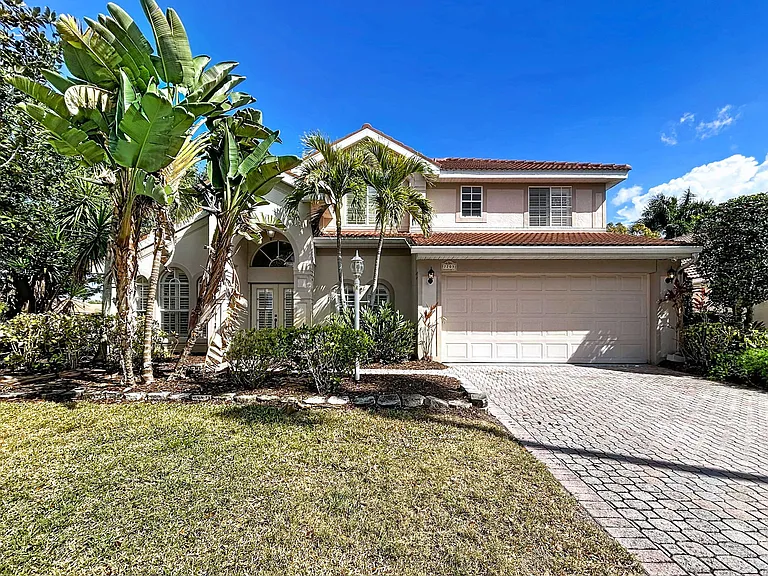7703 British Open Way — Photo 4