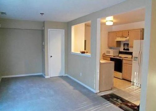 4th image of 4893 Shallowford Cir