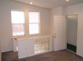812 S 3rd St APT 1, Philadelphia, PA 19147