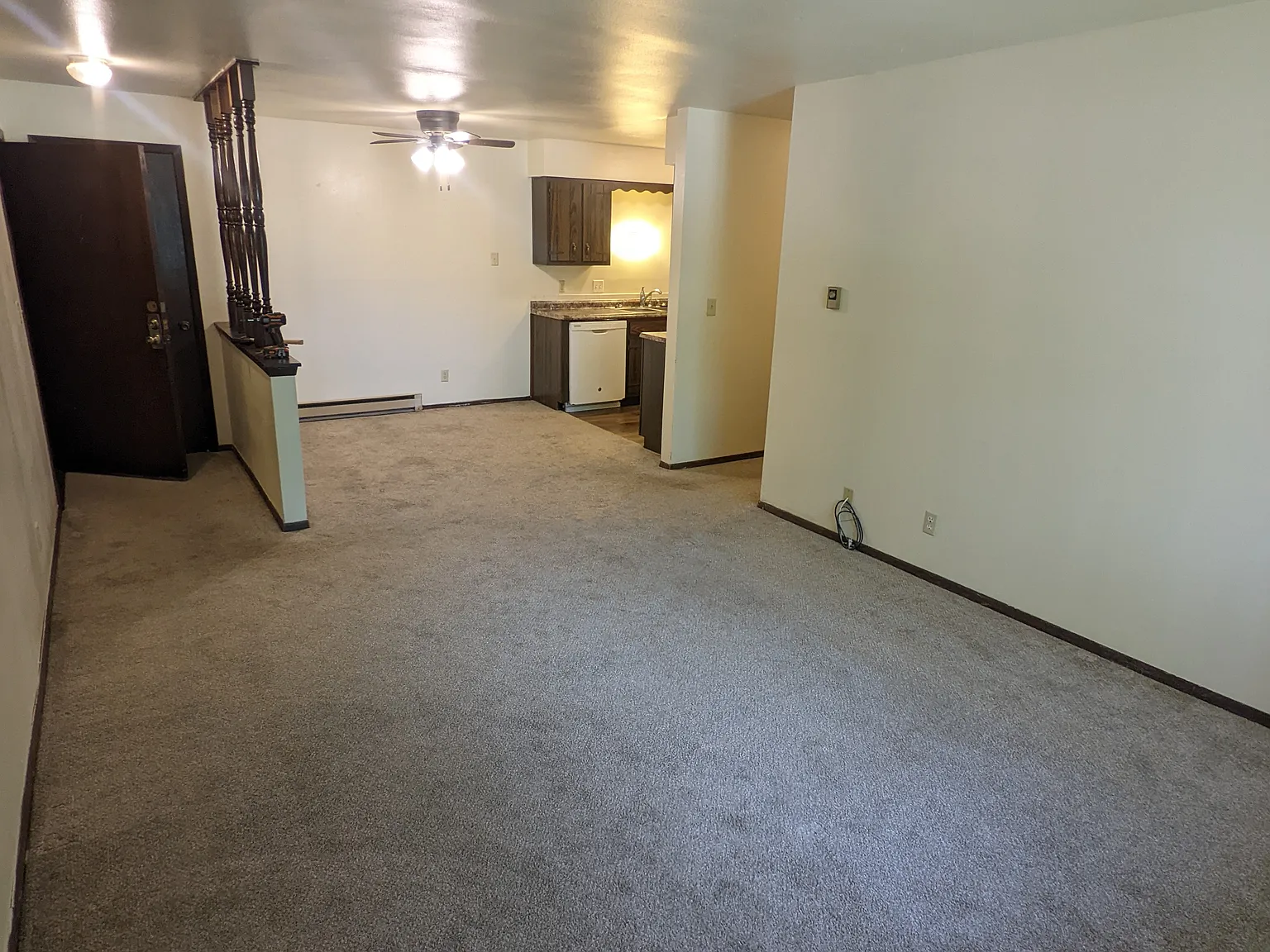 2 bed, 1.5 bath, 1000 sqft, $1,200 — Photo 2