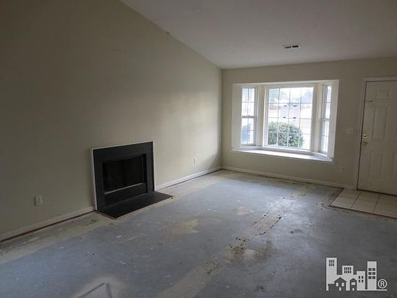 4th image of 721 Brewster Ln
