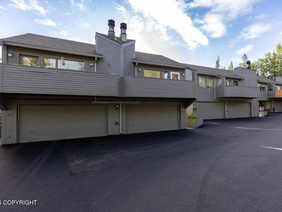 2433 La Honda Dr, Anchorage, AK, 99517