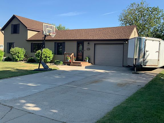 3rd image of 819 5th St