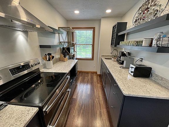5th image of 55 Creekside Dr #31