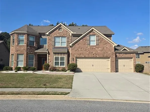 1404 Slate Bend Dr, Dacula, GA 30019