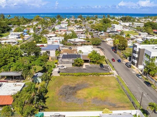 D 77 Calle #C, Dorado, PR 00646