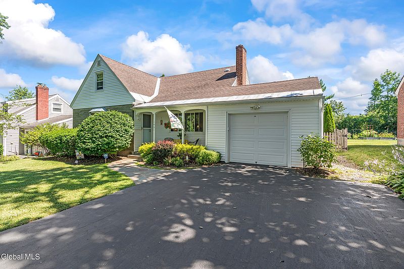 5th image of 1461 Grenoside Avenue